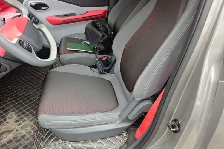 Used Baojun E200 2019 250KM Smart Enjoyment Version Left Rear Seat