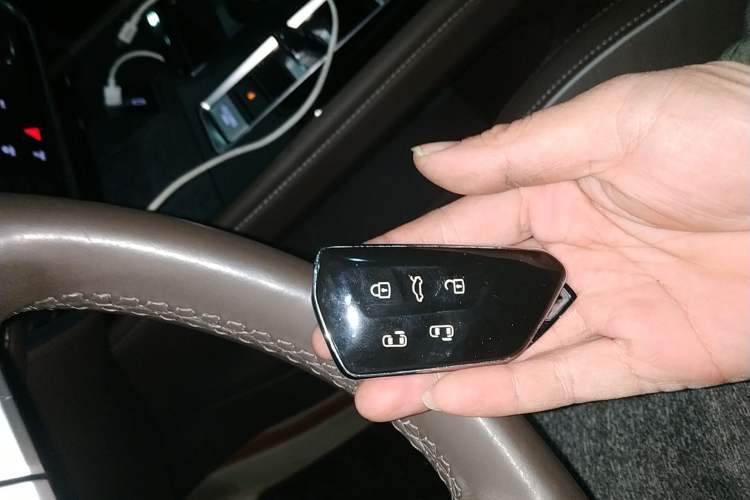 Used Volkswagen Viloran 2023 380TSI Prestige Edition
