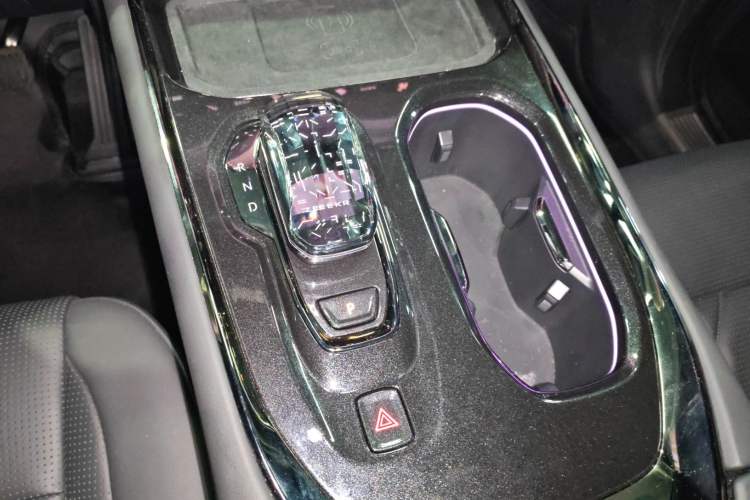 Used Zeekr 009 2024 Six-Seat Executive Version 4WD 108 kWh