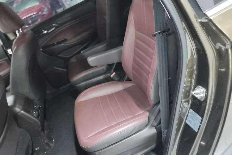 Used Changan Lingxuan 2017 1.6L Manual Happiness Edition
