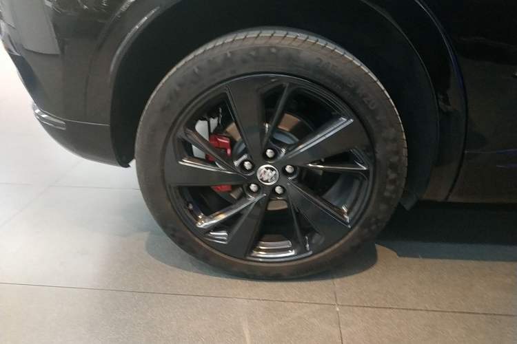 Used Buick Envision 2022 Encore S GS Two-Wheel Drive Smart Sport Model