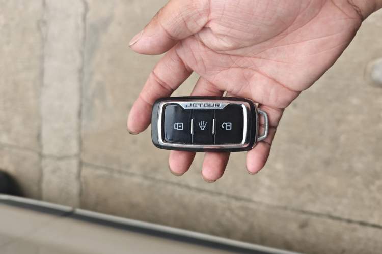 Used JETOUR X90 2019 1.5T Automatic Enjoyment Model 5 Seats China V Emission Standard Vehicle Key