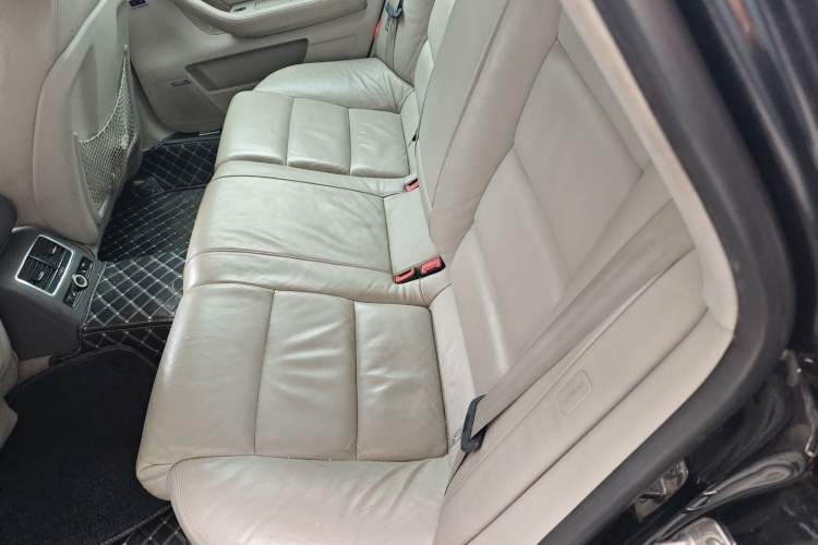 Used Audi A6L 2011 2.8 FSI Comfort Model