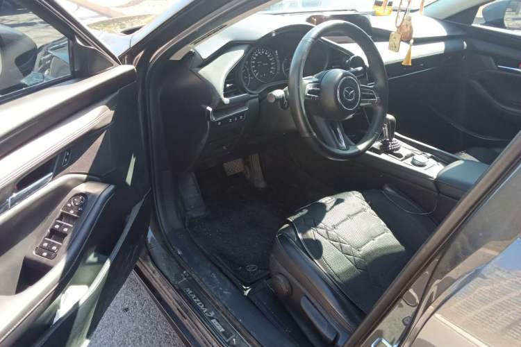 Used Mazda 3 Axela 2020 2.0L Automatic Zhiya Edition
