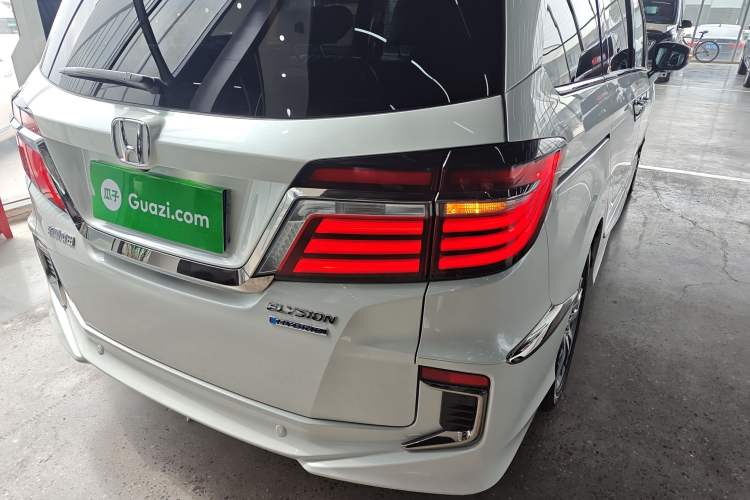 Used Honda Elysion 2019 2.0L Hybrid Supreme Edition