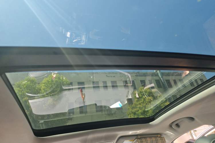 Used Roewe RX5 New Energy 2017 eRX5 50T Hybrid Connected Prestige Flagship Edition Headliner