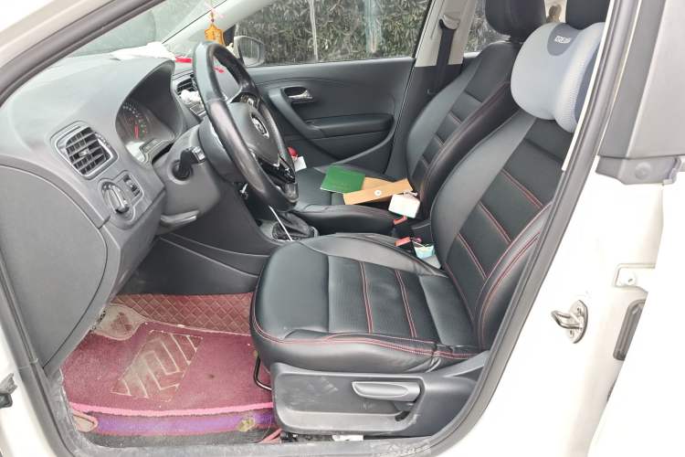 Used Volkswagen Polo 2016 1.6L Automatic Luxury Model Left Front Seat