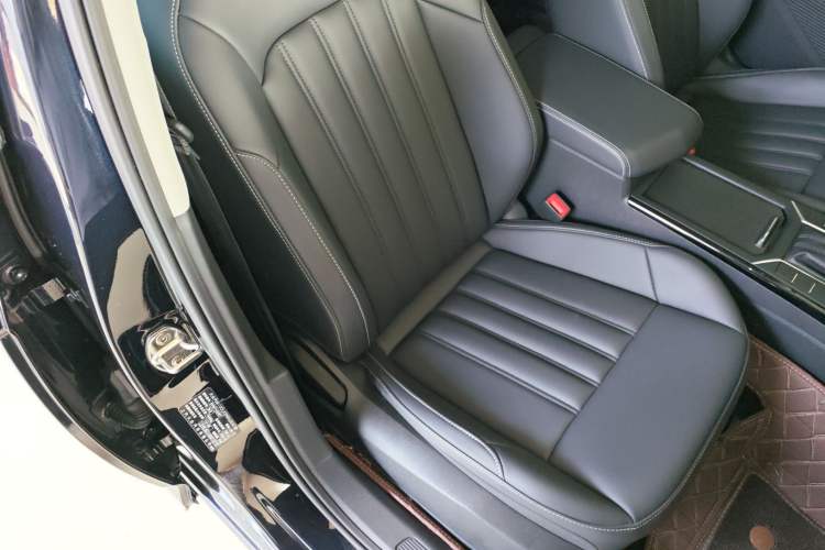 Used Volkswagen Passat 2023 280TSI Business Edition Right Front Seat