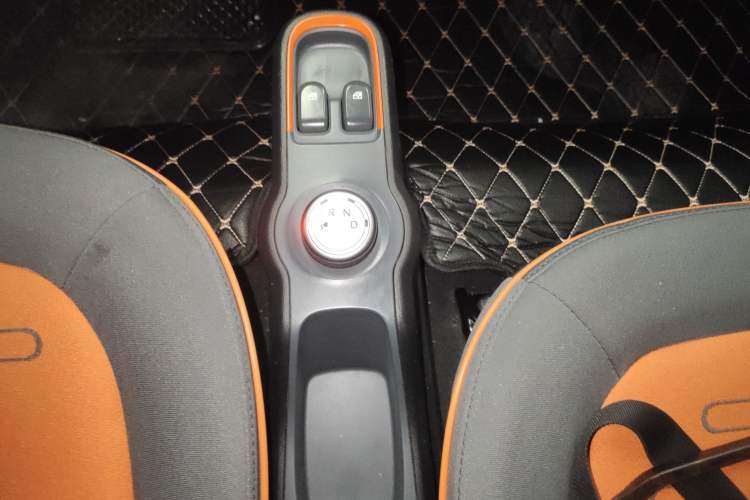 Used Baojun E100 2019 250KM Smart Drive Edition Gear Lever