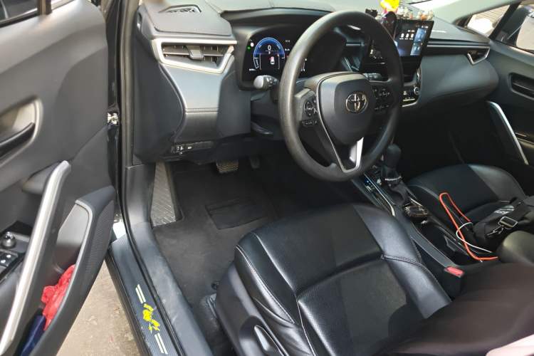 Used Toyota FRONTLANDER 2023 2.0L Smart Electric Hybrid Dual-Engine Leading Edition