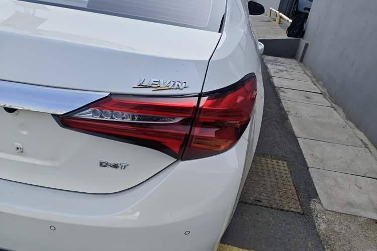 Used Toyota Levin 2018 185T CVT Luxury Edition China V Standard Right Rear Taillight