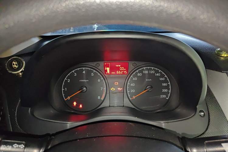 Used Hyundai Verna (older generation) 2014 1.4L Manual Smart GLS Trim Instrument Cluster