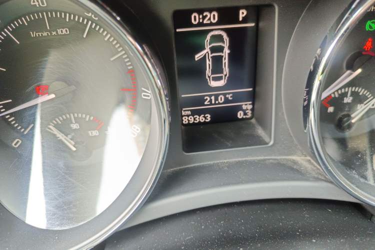 Used Skoda Superb 2012 1.8TSI Automatic Elegant Edition Odometer Close Up