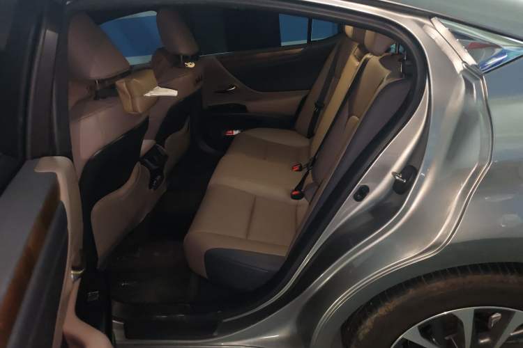 Used Lexus ES 2024 200 Premium Edition