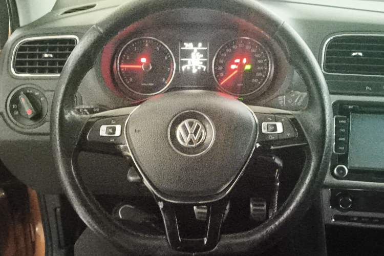 Used Volkswagen Polo 2014 1.6L Cross Polo Automatic