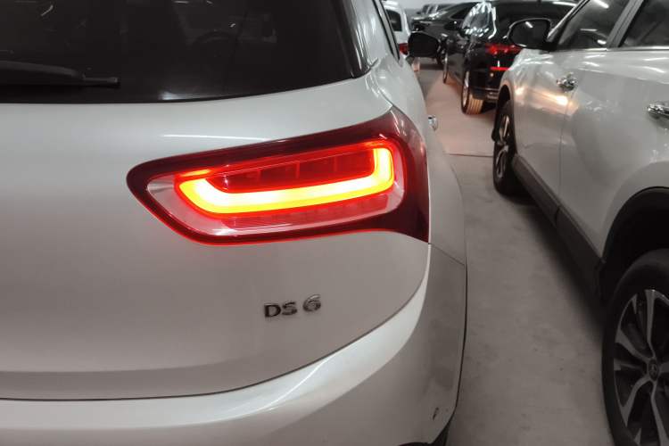 Used DS 6 2016 1.6T Luxury Edition THP160