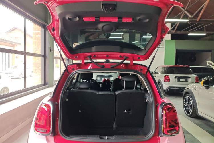 Used MINI 2022 1.5T COOPER Classic Edition
