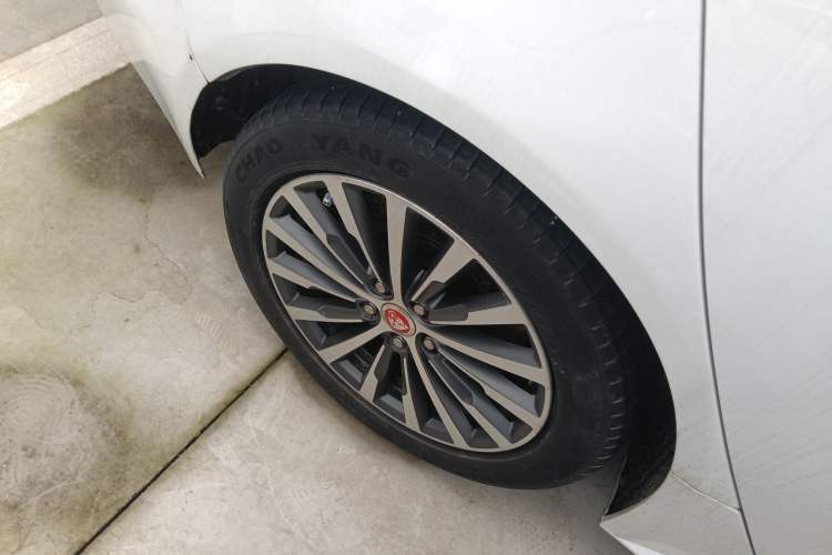 Used Jaguar XEL 2020 2.0T 200PS R-DYNAMIC Youth Sports Edition Exterior 5