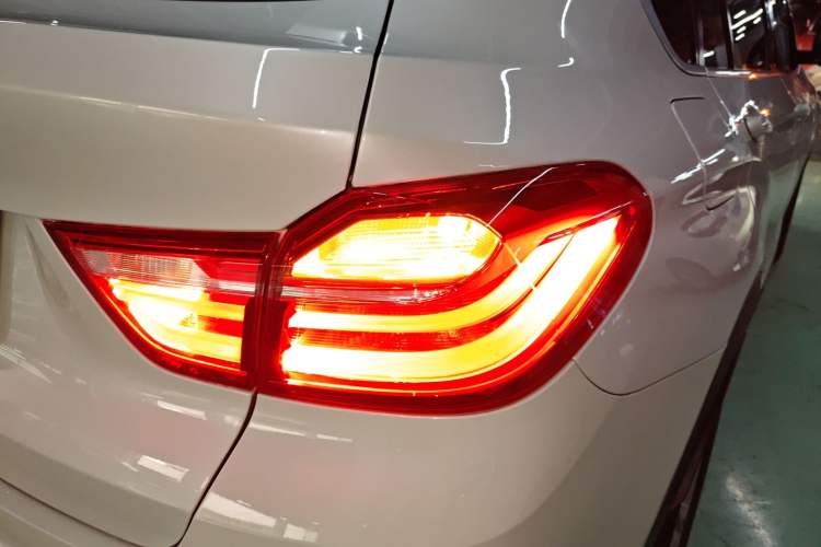 Used BMW X4 2014 xDrive28i Leading Model