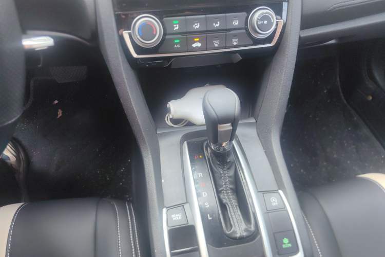 Used Honda Civic 2019 180TURBO CVT Shangyue Edition China VI Emission Standard Gear Lever