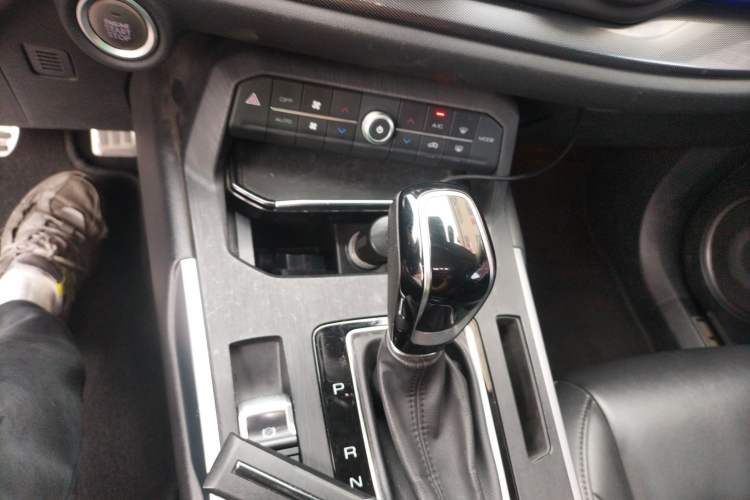 Used Wey VV5 2017 2.0T Ultra-Luxury Version