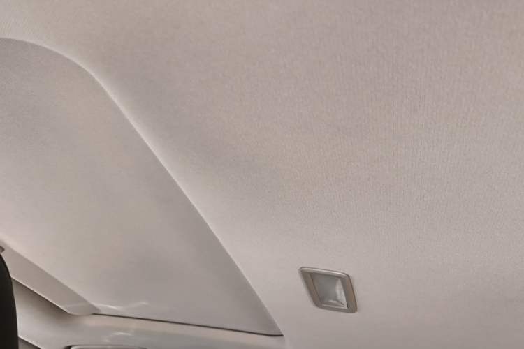 Used Geely Auto Emgrand 2023 4th Generation Champion Edition 1.5L CVT Prestige Model Headliner