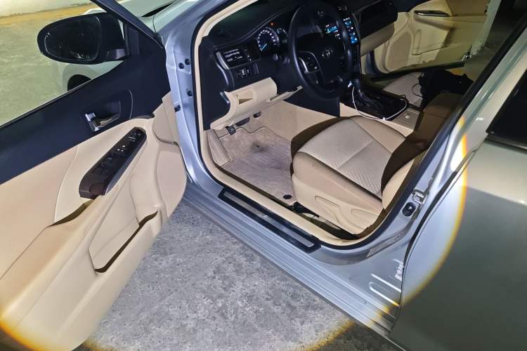 Used Toyota Camry 2016 2.0E 10th Anniversary Elite Edition Driver Seat