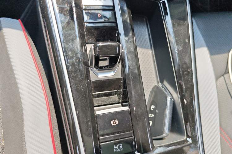 Used Volkswagen Lamando 2023 Lavida L 280TSI DSG Cool & Spicy Edition Gear Lever