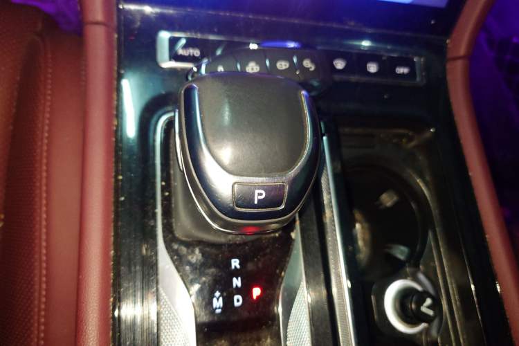 Used Hongqi H5 2023 2.0T Automatic Smart Connect Flagship Edition