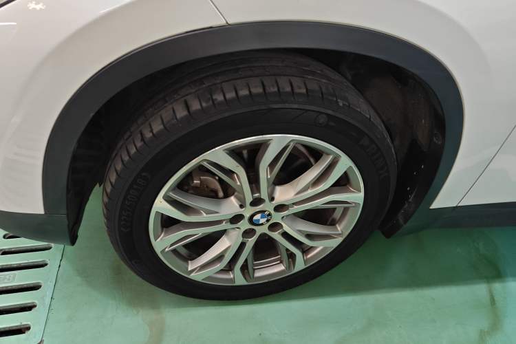 Used BMW X1 2018 sDrive20Li Leading Model Left Front Wheel Hub