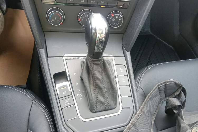 Used Volkswagen Lamando 2019 230TSI DSG Fashion Edition China VI