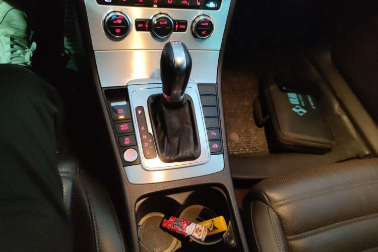 Used Volkswagen FAW-Volkswagen CC 2016 1.8TSI Luxury Model Gear Lever