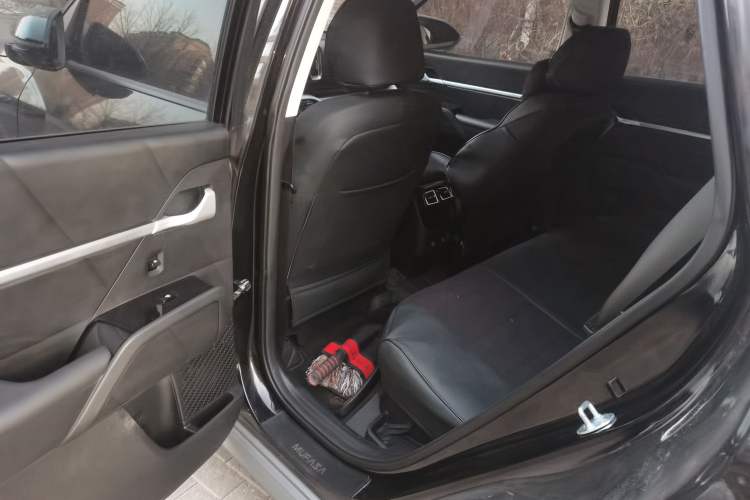 Used Hyundai ix35 2023 Musso 2.0L Deluxe Edition DLX
