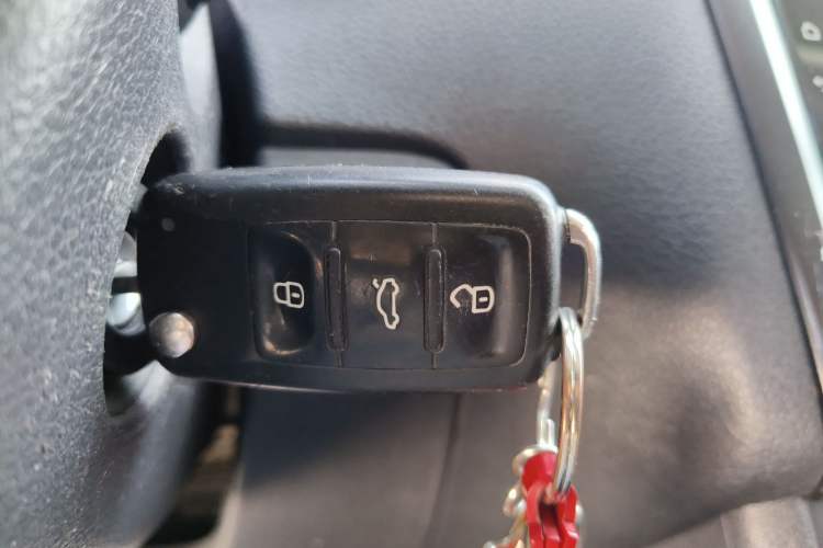 Used Volkswagen Polo 2016 1.6L Automatic Comfort Model