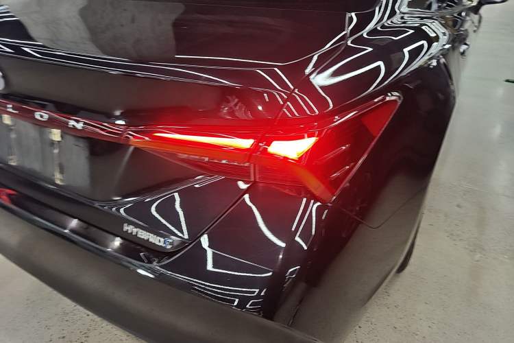 Used Toyota Avalon 2023 Dual-Engine 2.5L Luxury Edition