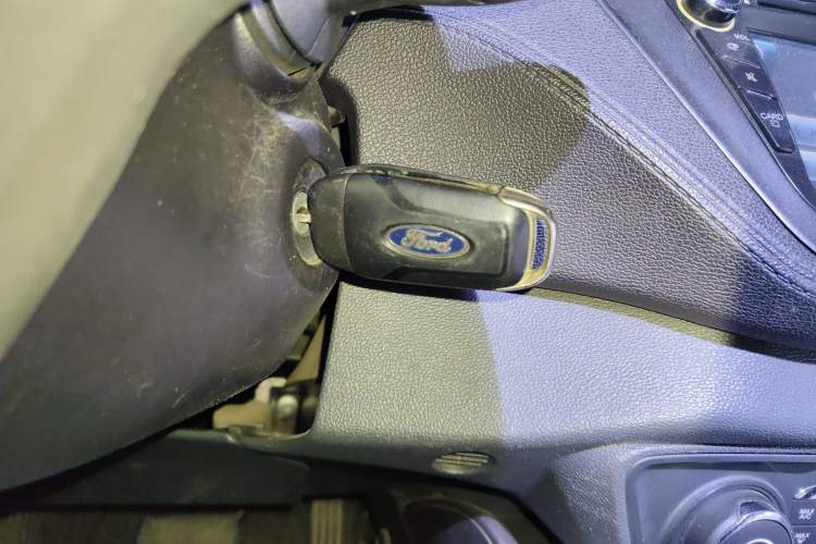 Used Ford Escort 2015 1.5L Automatic Fashion Model
