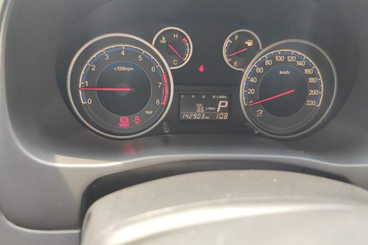 Used Suzuki SX4 2012 1.6L Automatic Ruiqi Model Odometer Close Up