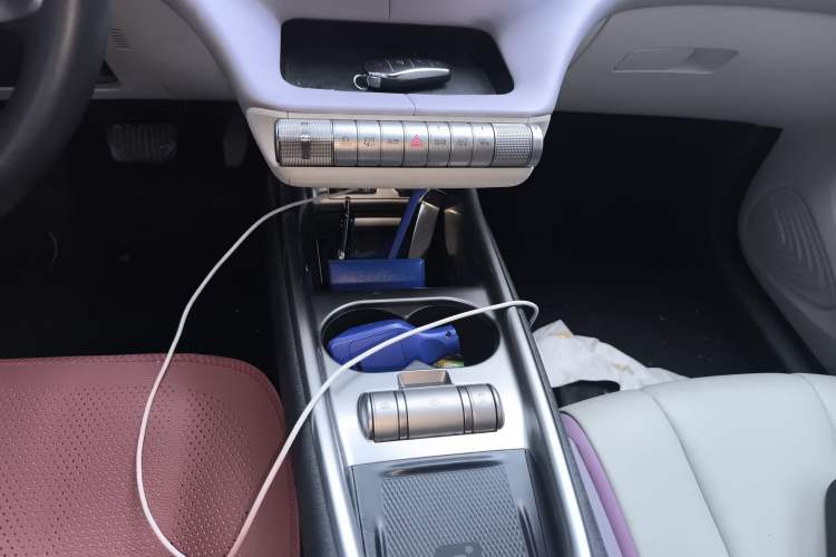 Used BYD Dolphin 2021 405 km Fashion Edition Gear Lever