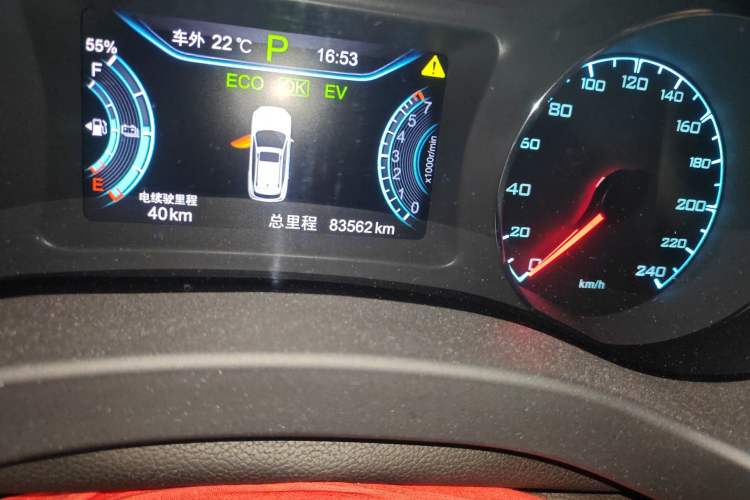 Used BYD Song New Energy 2017 Song DM 1.5TID All-Wheel Drive Luxury Model Odometer Close Up