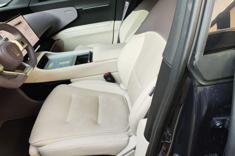 Used Avatr 12 2025 Refresh Max Extended-Range Version
