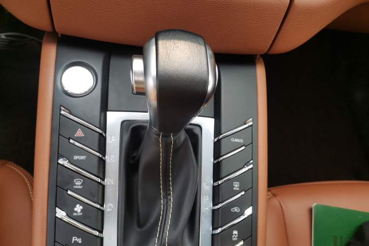 Used Zotye SR9 2017 2.0T Automatic Ultimate Edition Gear Lever