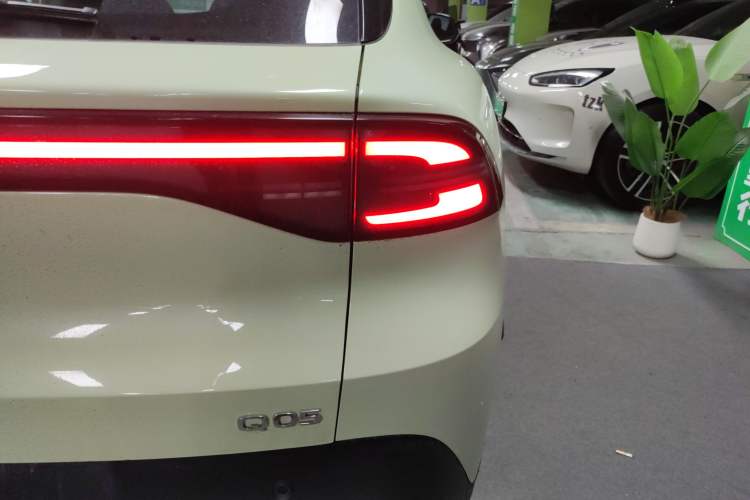 Used CHANGAN NEVO Q05 2026 Model 506 Max Exterior 3