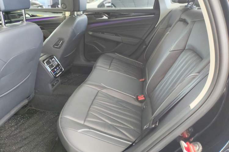 Used Volkswagen Passat 2022 330TSI Starry Luxury Edition
