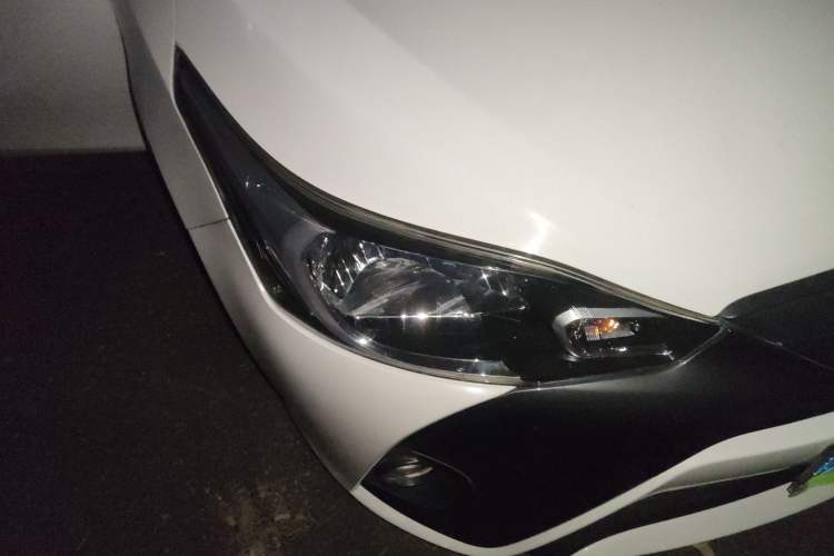 Used Toyota YARiS L Zhi Xuan 2019 1.5E CVT Dynamic Edition China VI compliant Right Front Headlight