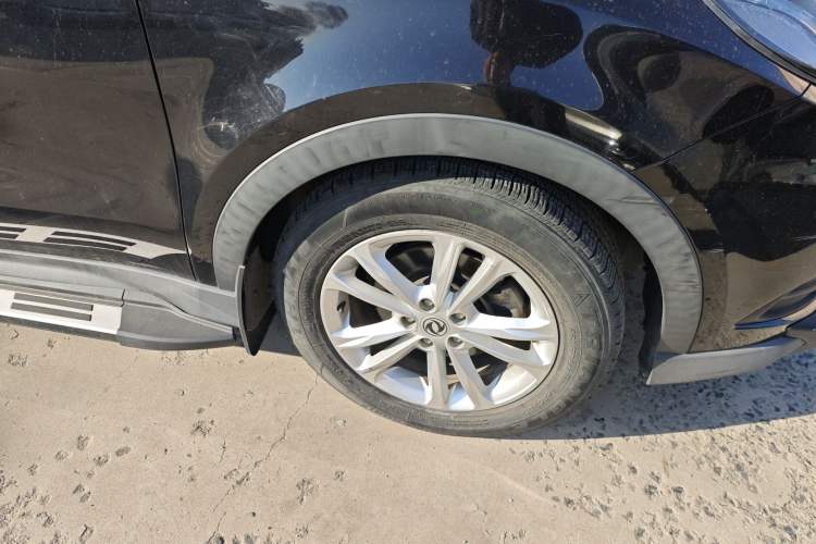 Used Dongfeng Fengon 580 2017 1.5T CVT Comfort Model Right Front Wheel Hub