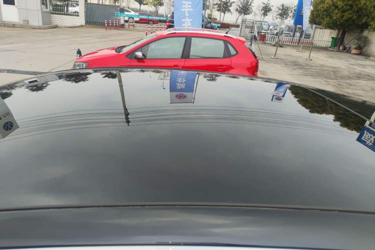Used Volkswagen ID.7 VIZZION 2024 AIR model Roof