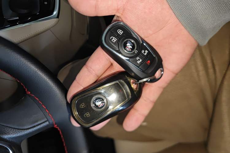 Used Buick GL8 2023 ES Lu Zun Deluxe Model Interior 1