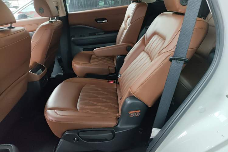 Used Nissan Pathfinder 2024 380 VC-TURBO Four-Wheel Drive Prestige Edition 6 Seats Left Rear Seat