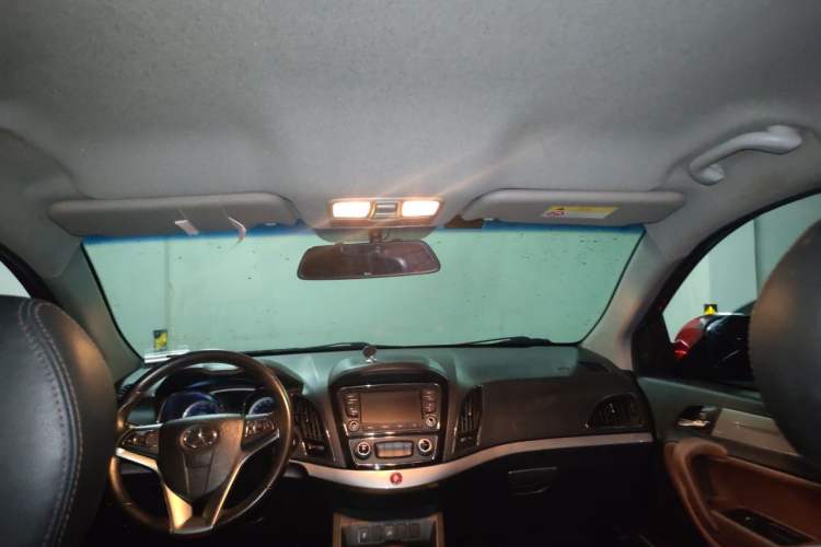 Used JAC Group Refine S5 2015 1.5T Automatic Elite Model