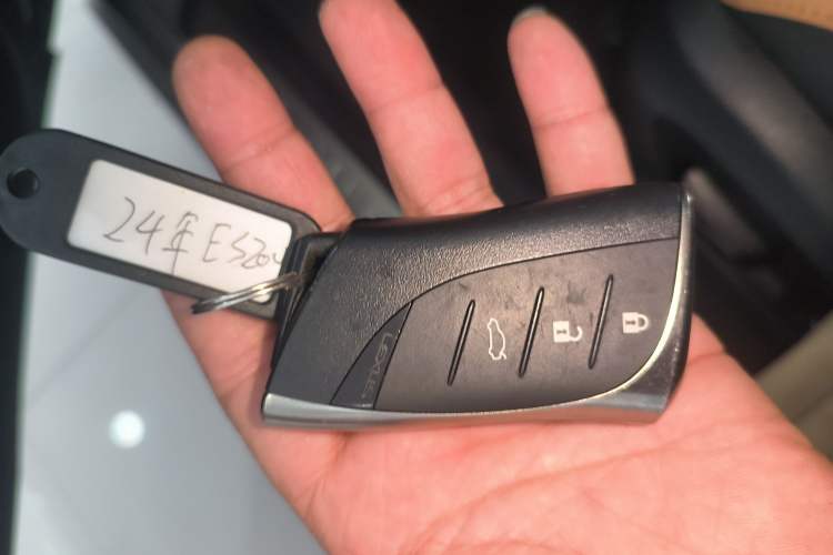 Used Lexus ES 2023 200 Excellence Edition Vehicle Key